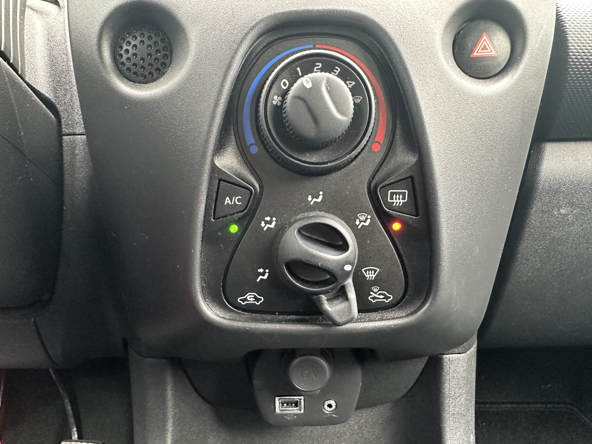 0E52455B-CA38-4B11-981F-C22BF280513D