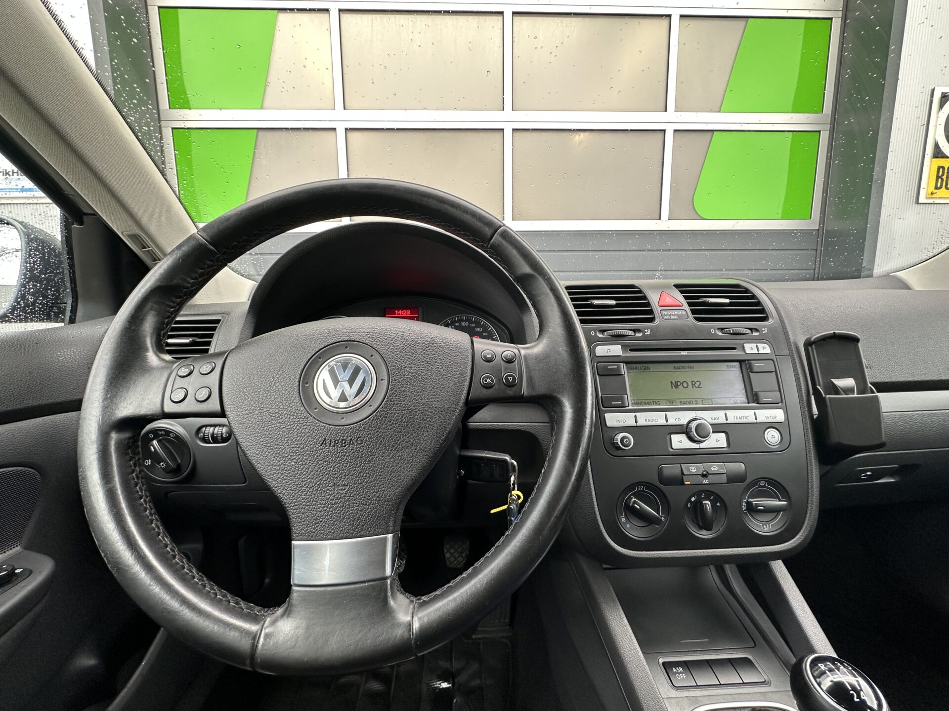 2CBF00C0-B328-4708-A2A9-9236CB199588