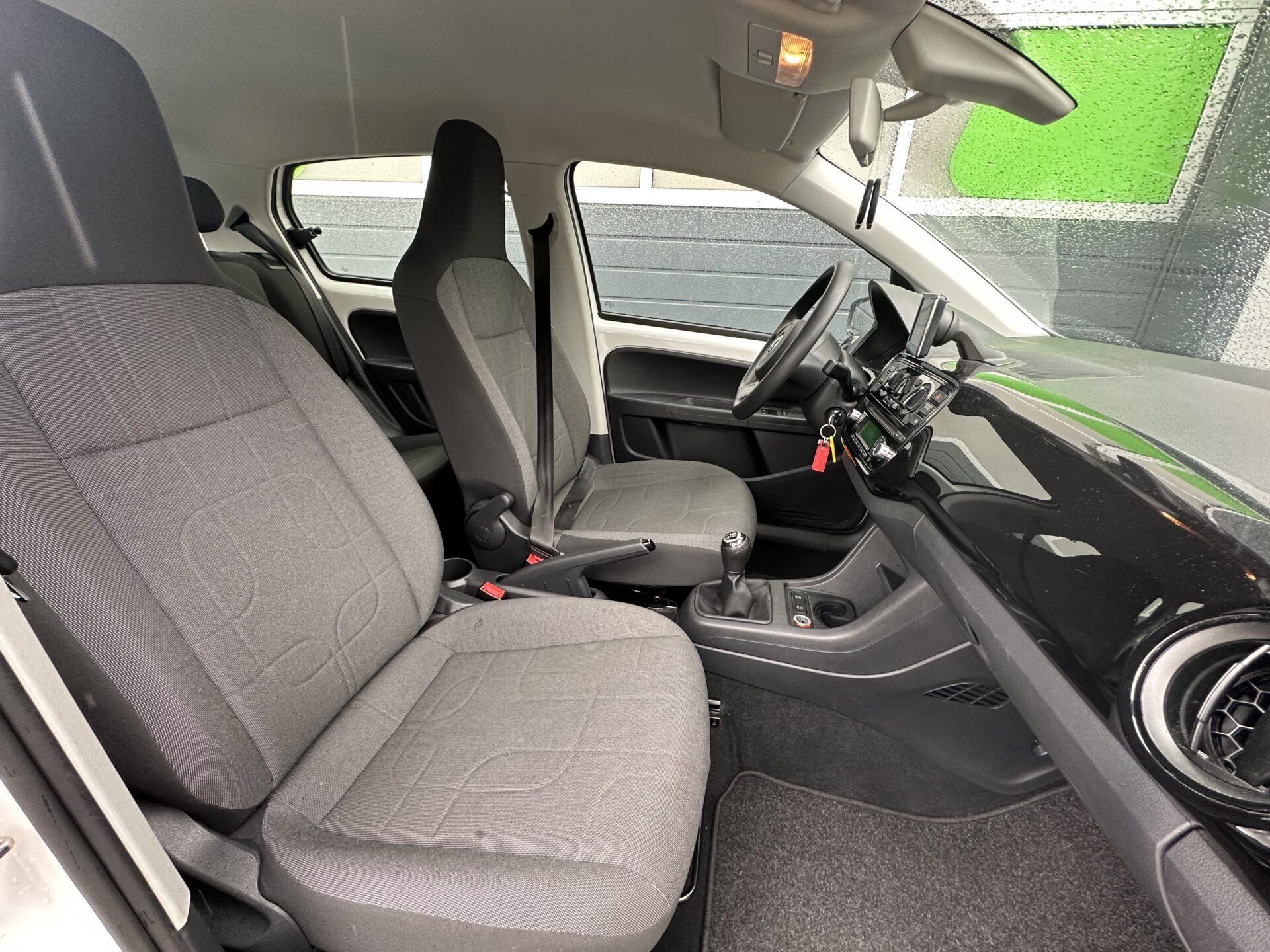 DFD0CDC6-B2AB-4521-8B46-3E04BE913FC6