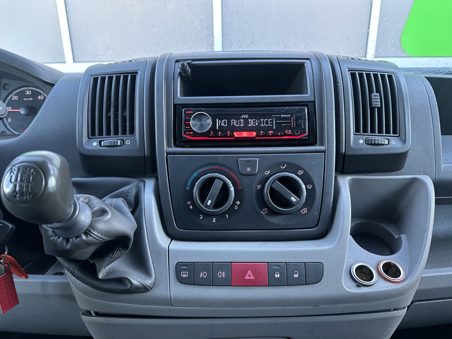 415E3BED-7144-4FA9-A7F2-4C019A72E8E3