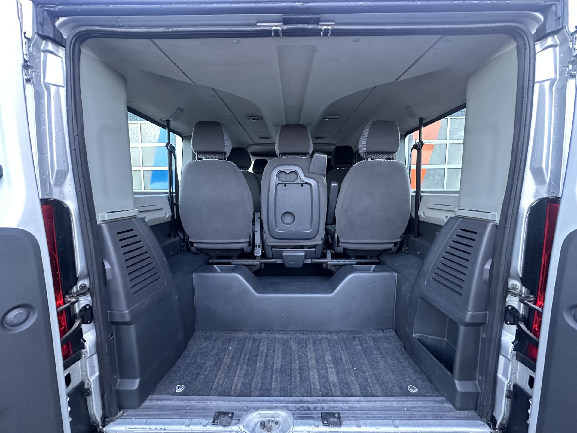 C92114FD-E63C-473C-9439-66D76F49D790